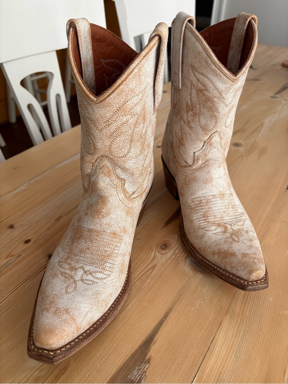 Dan Post Classic Cowboy Vintage Style Women's Western Boots